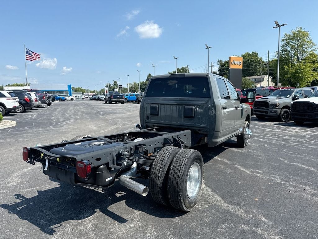 New 2026 Ram 3500 Tradesman - photo - 12