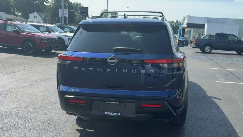 New 2026 Nissan Pathfinder SV - photo - 5