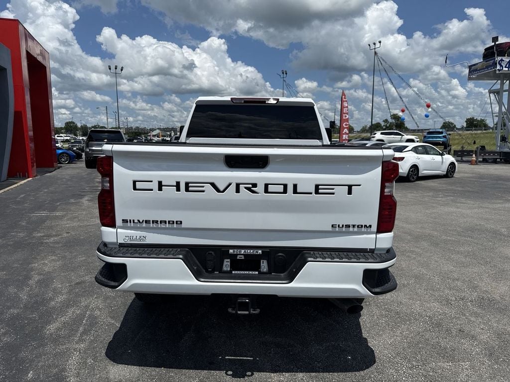 Pre-Owned 2026 Chevrolet Silverado 2500HD Custom - photo - 17