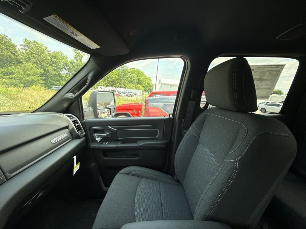 New 2026 Ram 2500 Big Horn - photo - 30