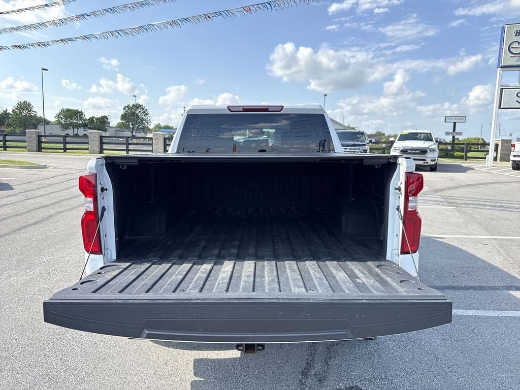 Pre-Owned 2023 Chevrolet Silverado 1500 RST - photo - 16