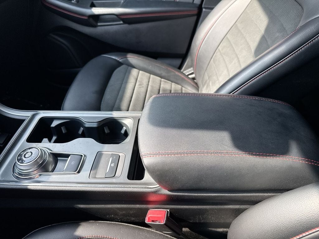 Pre-Owned 2022 Ford Edge ST Line - photo - 24