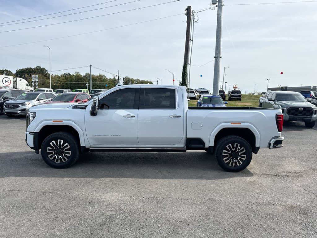 Pre-Owned 2026 GMC Sierra 2500HD Denali Ultimate - photo - 10