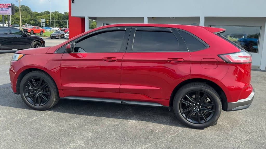 Pre-Owned 2022 Ford Edge ST Line - photo - 3