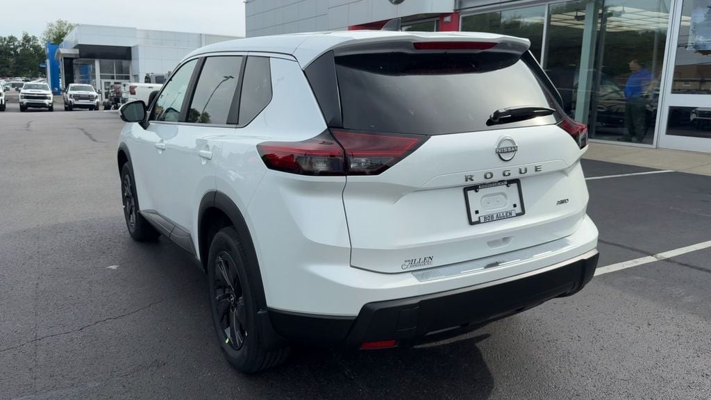 New 2026 Nissan Rogue SV - photo - 4