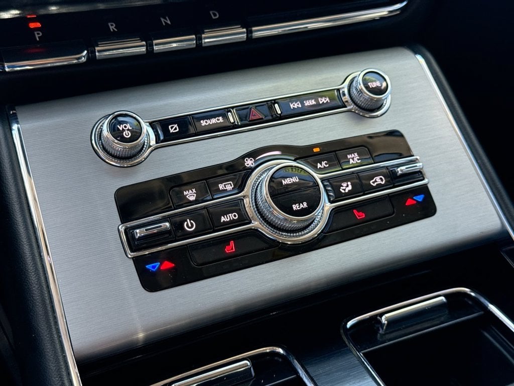 Pre-Owned 2023 Lincoln Aviator Standard - photo - 31