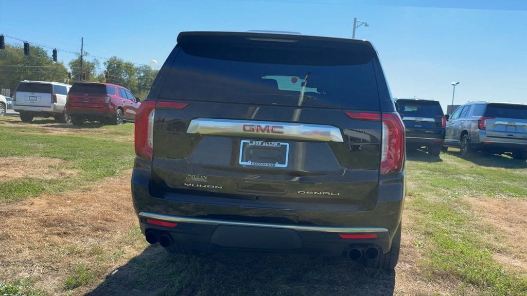 Pre-Owned 2023 GMC Yukon Denali - photo - 5