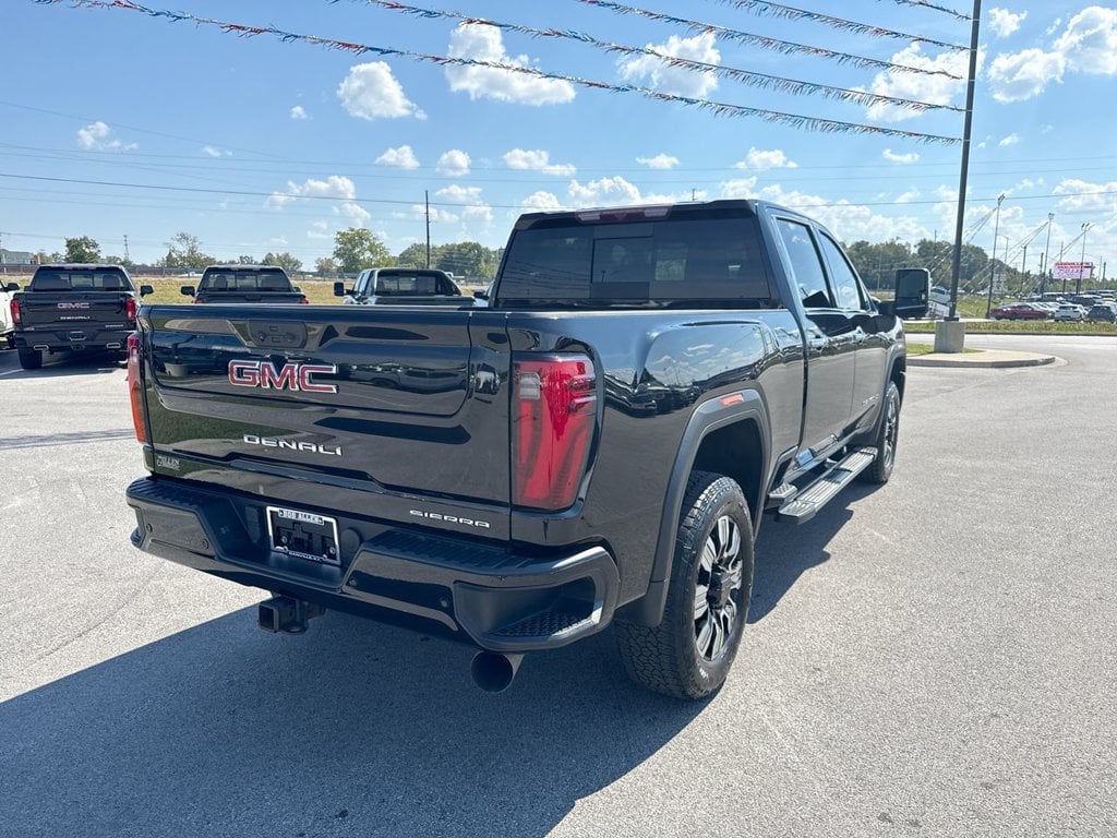 Pre-Owned 2024 GMC Sierra 2500HD Denali - photo - 12