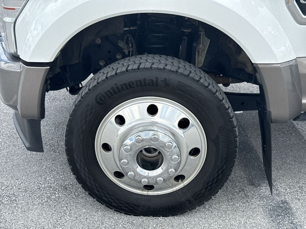 Pre-Owned 2022 Ford F-450SD King Ranch - photo - 9