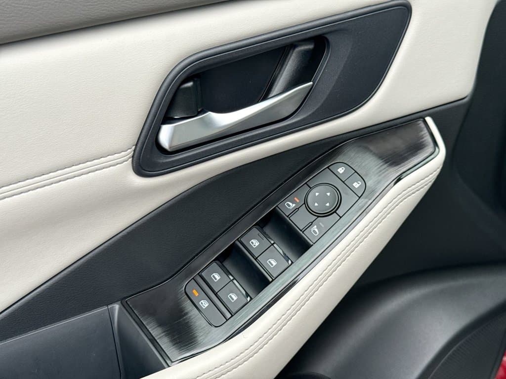 New 2026 Nissan Rogue Dark Armor - photo - 20