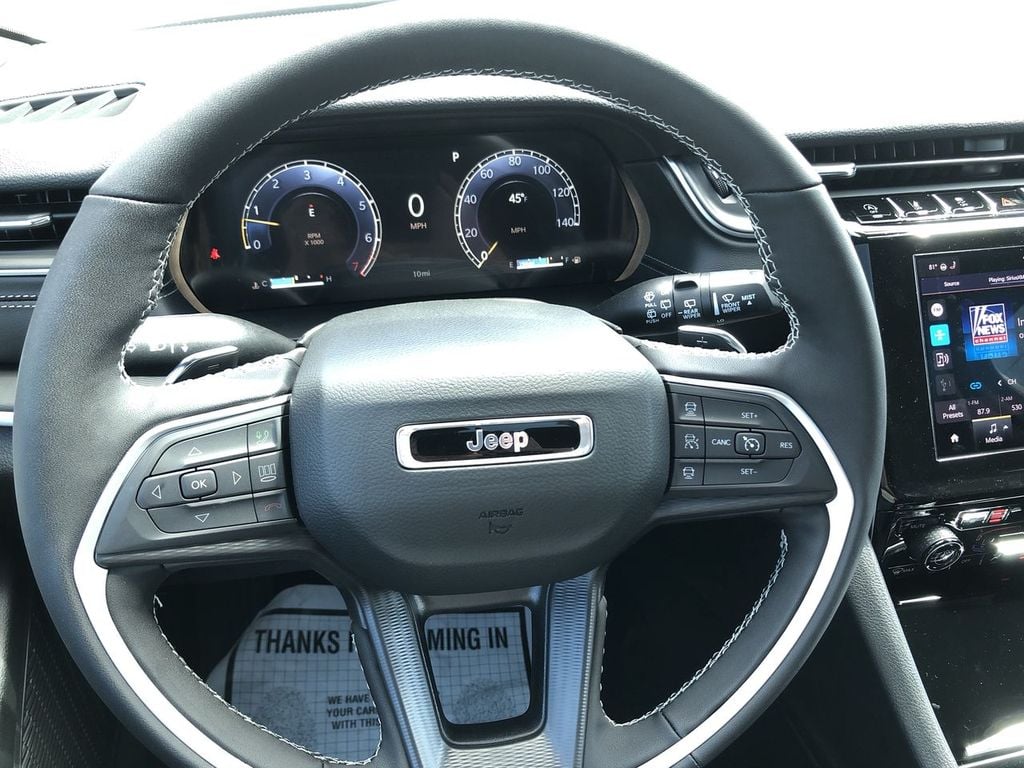 New 2026 Jeep Grand Cherokee Laredo X - photo - 23