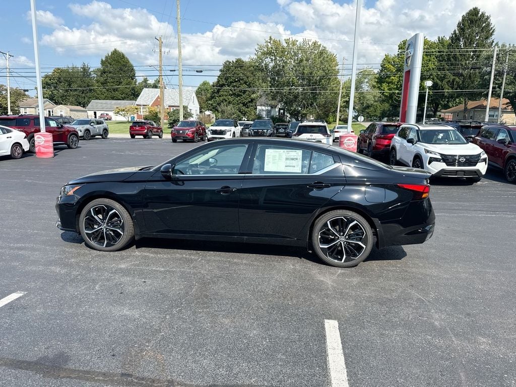 New 2026 Nissan Altima 2.5 SR - photo - 10