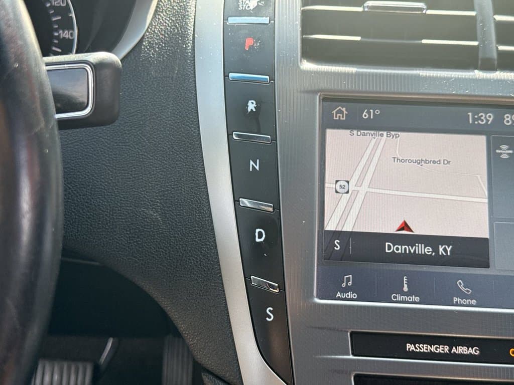Pre-Owned 2020 Lincoln MKZ Reserve - photo - 17