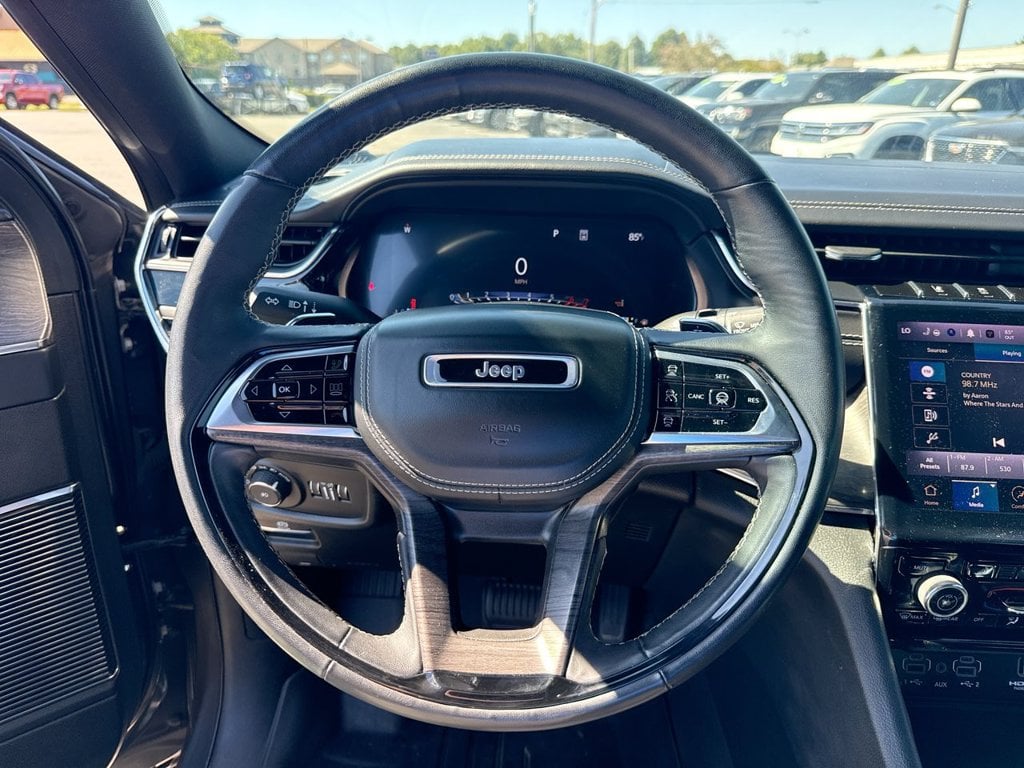 Pre-Owned 2023 Jeep Grand Cherokee L Overland - photo - 24