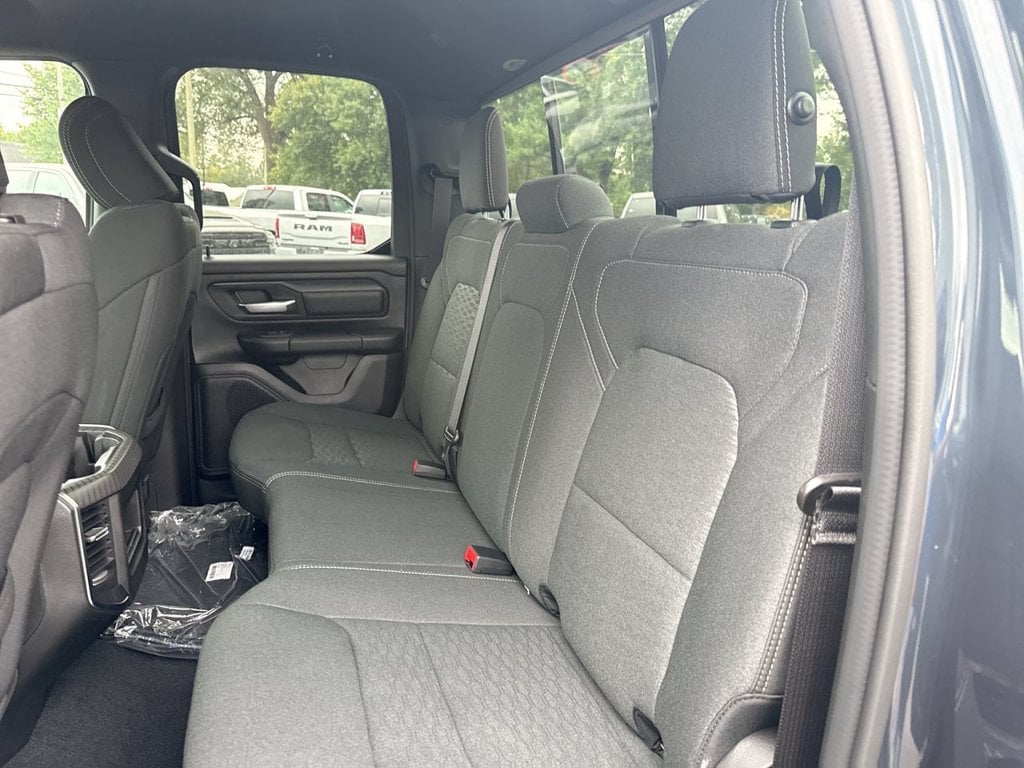New 2026 Ram 1500 Express - photo - 18
