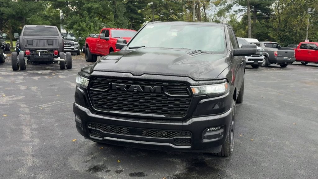New 2026 Ram 1500 Express - photo - 1