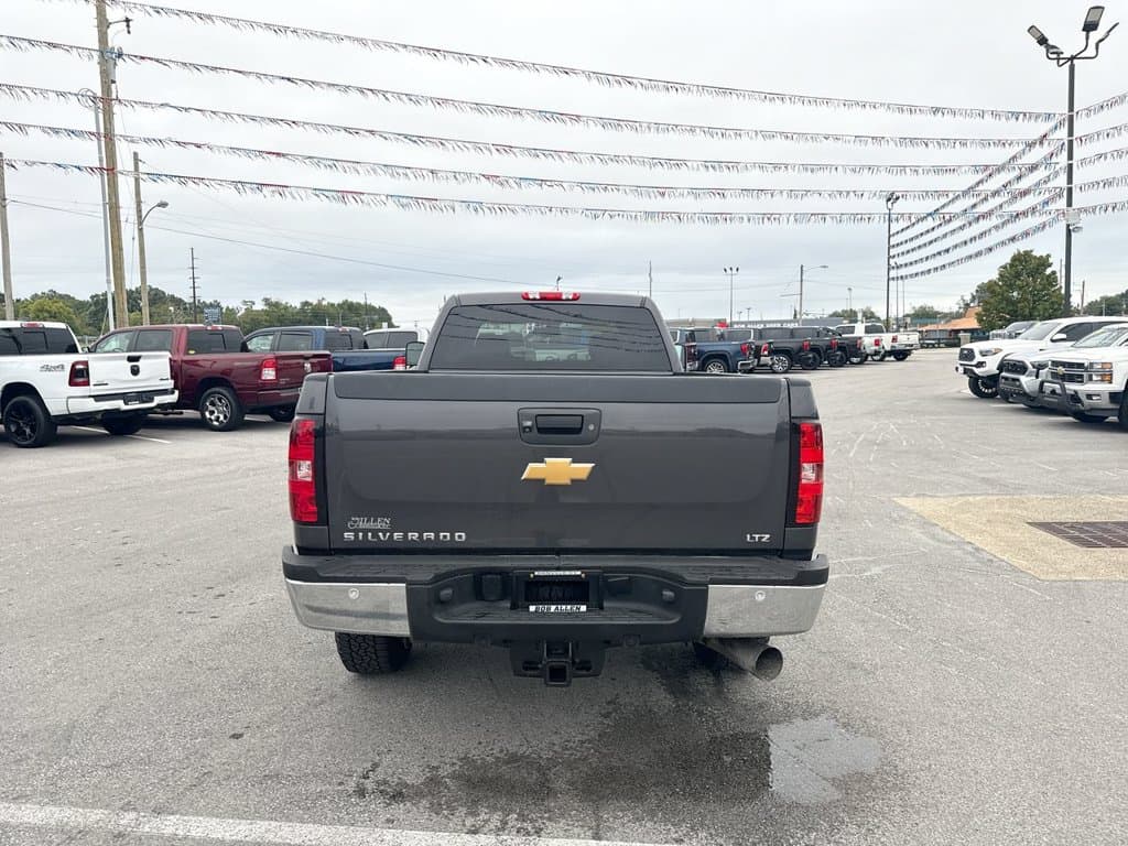 Pre-Owned 2011 Chevrolet Silverado 3500HD LTZ - photo - 9