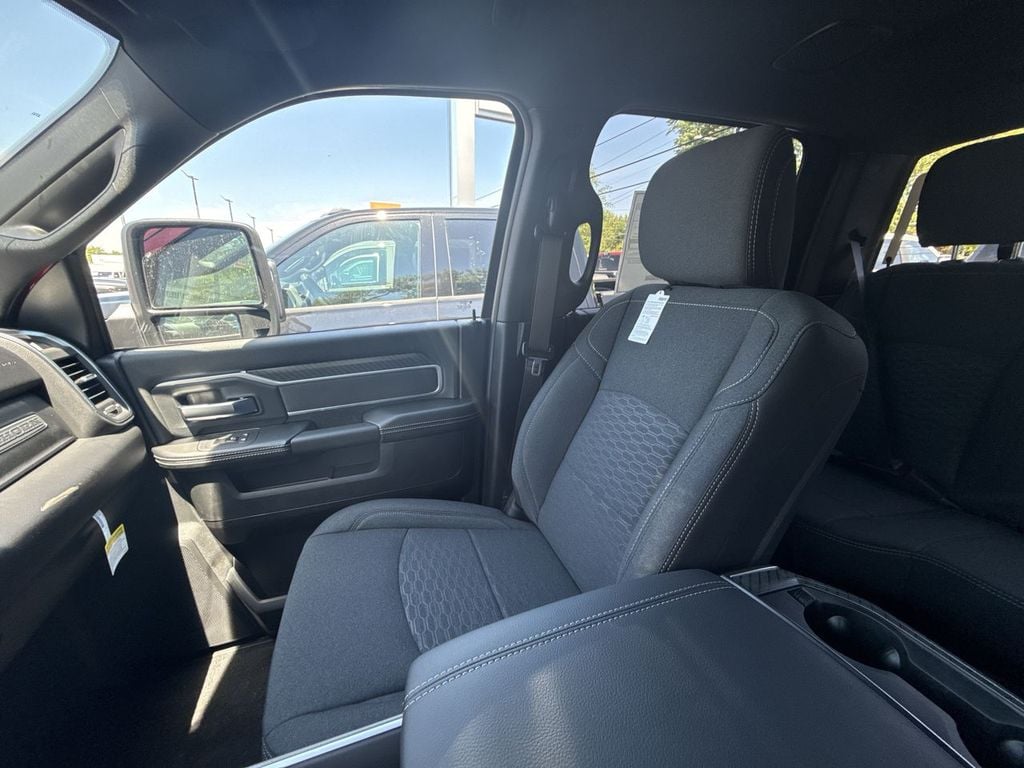 New 2026 Ram 2500 Big Horn - photo - 30