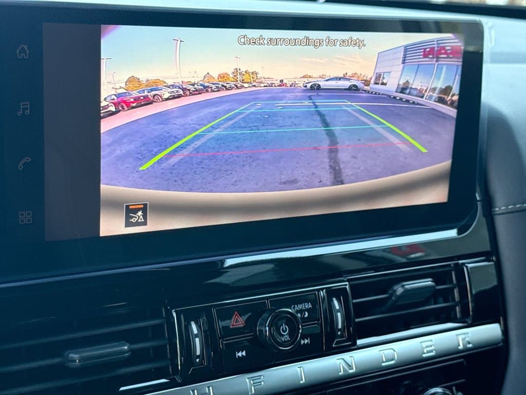 New 2026 Nissan Pathfinder SV - photo - 29