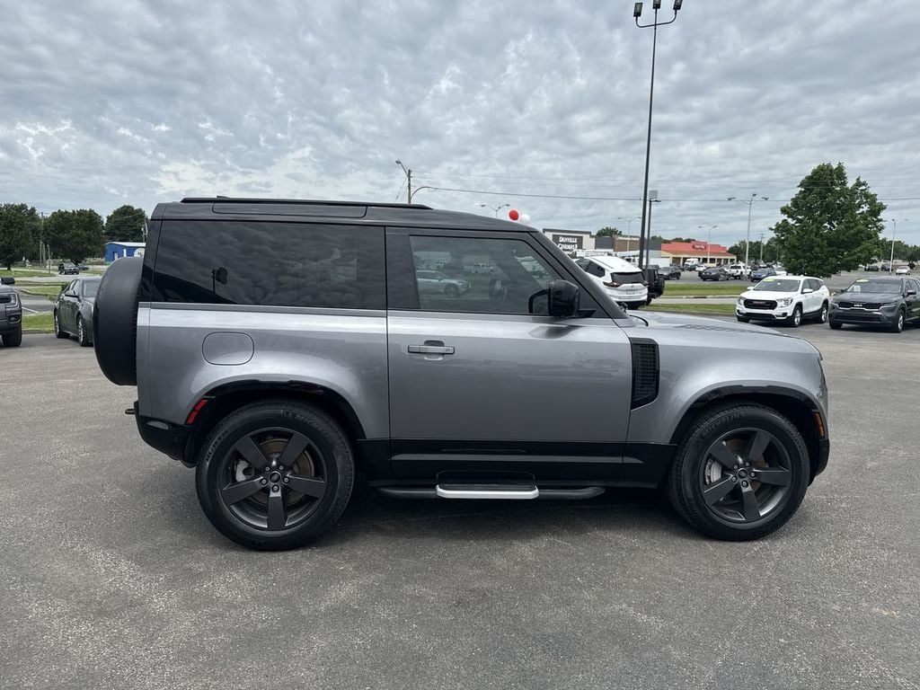 Pre-Owned 2023 Land Rover Defender 90 X-Dynamic SE - photo - 13