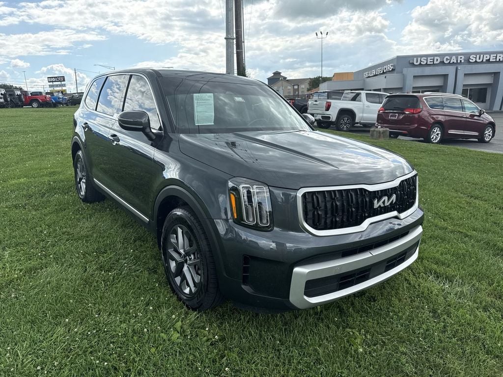 Pre-Owned 2024 Kia Telluride LX - photo - 14