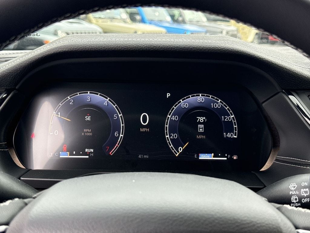 New 2026 Jeep Grand Cherokee L Altitude - photo - 25