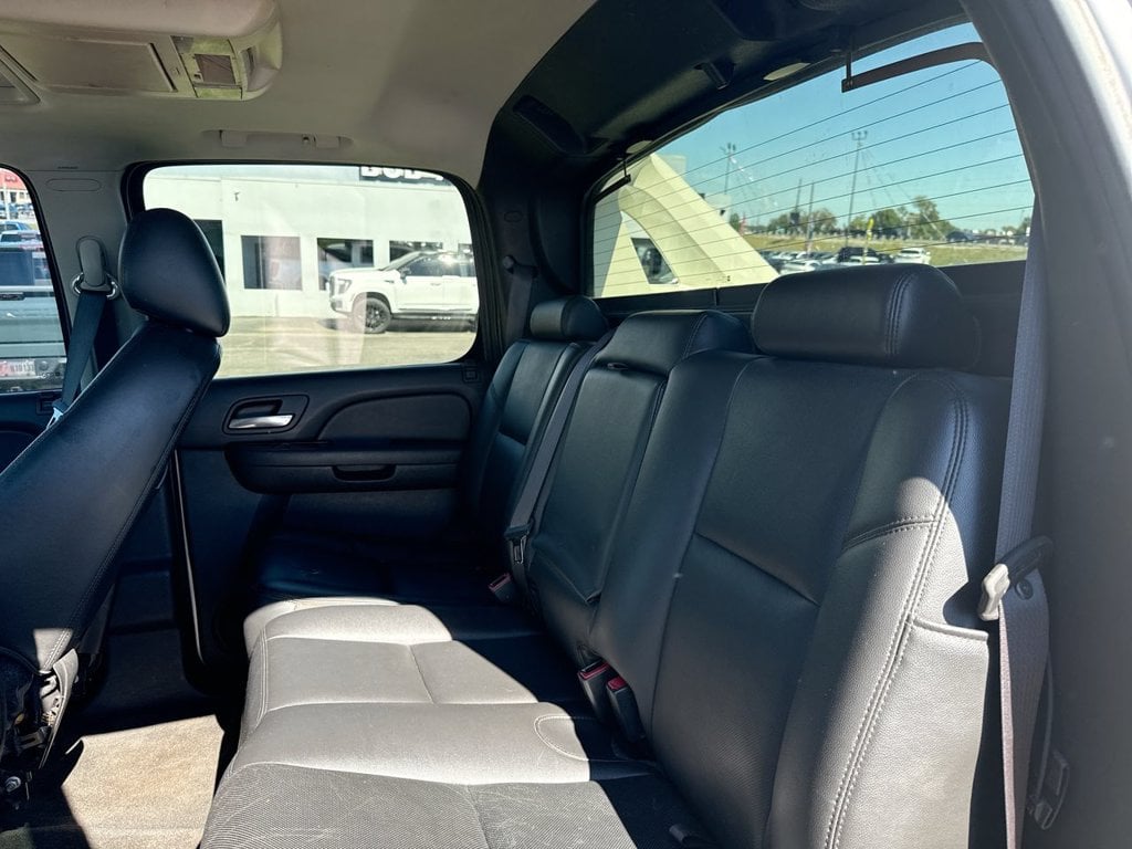 Pre-Owned 2012 Chevrolet Avalanche 1500 LTZ - photo - 10
