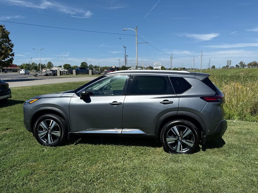 Pre-Owned 2023 Nissan Rogue SL - photo - 10
