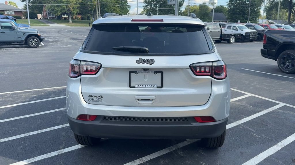 New 2026 Jeep Compass Latitude - photo - 5