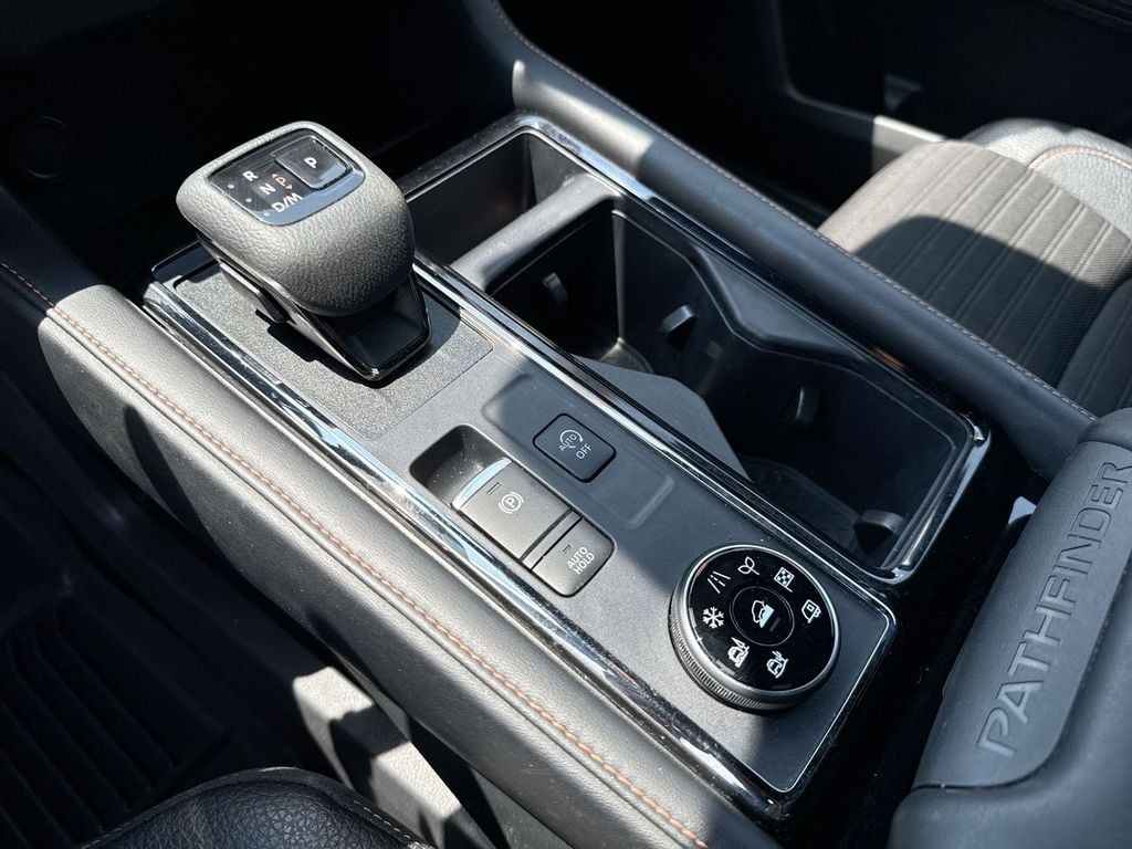 Pre-Owned 2024 Nissan Pathfinder Rock Creek - photo - 26