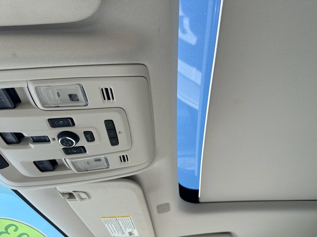 Pre-Owned 2023 GMC Yukon XL Denali - photo - 33