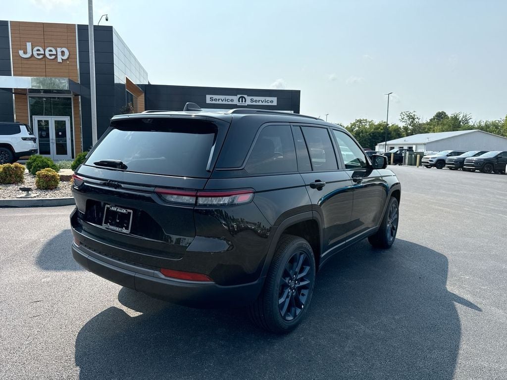 New 2026 Jeep Grand Cherokee - photo - 12