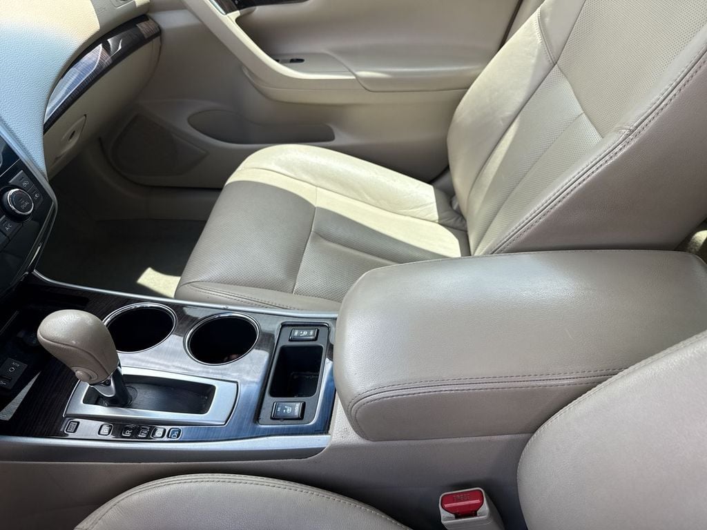 Pre-Owned 2014 Nissan Altima 2.5 SL - photo - 16