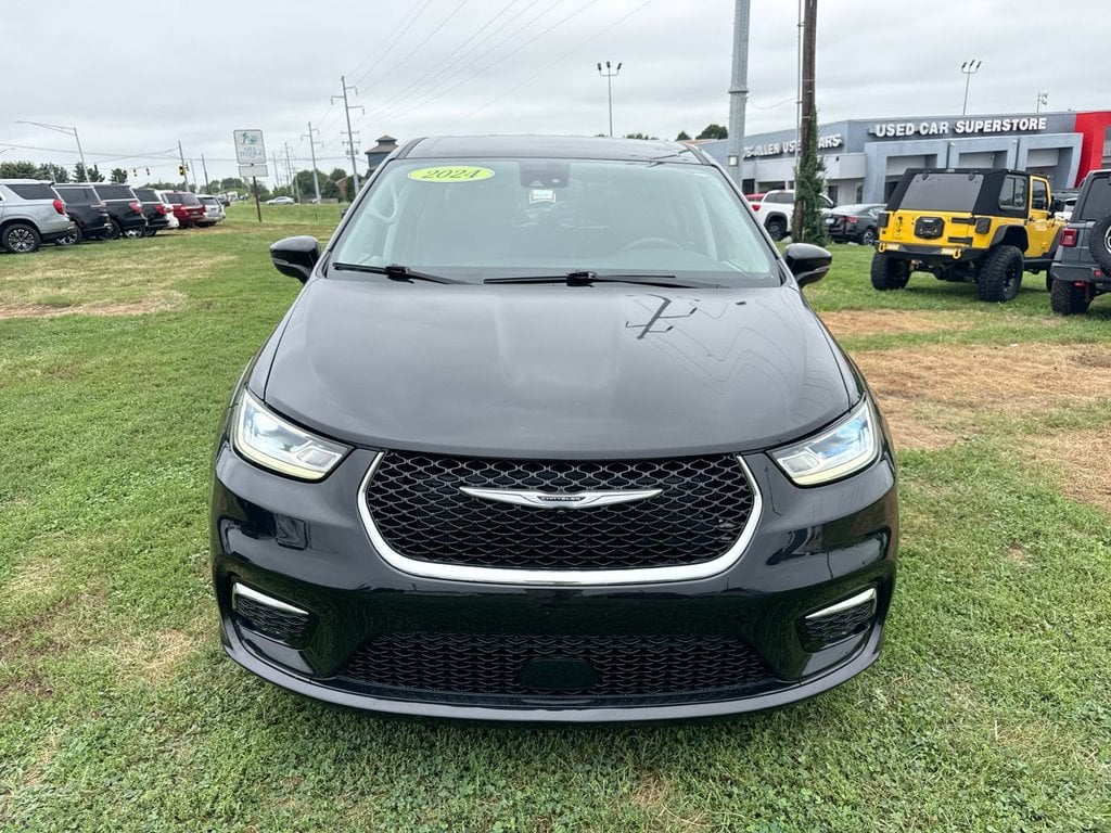 Pre-Owned 2024 Chrysler Pacifica Touring L - photo - 15