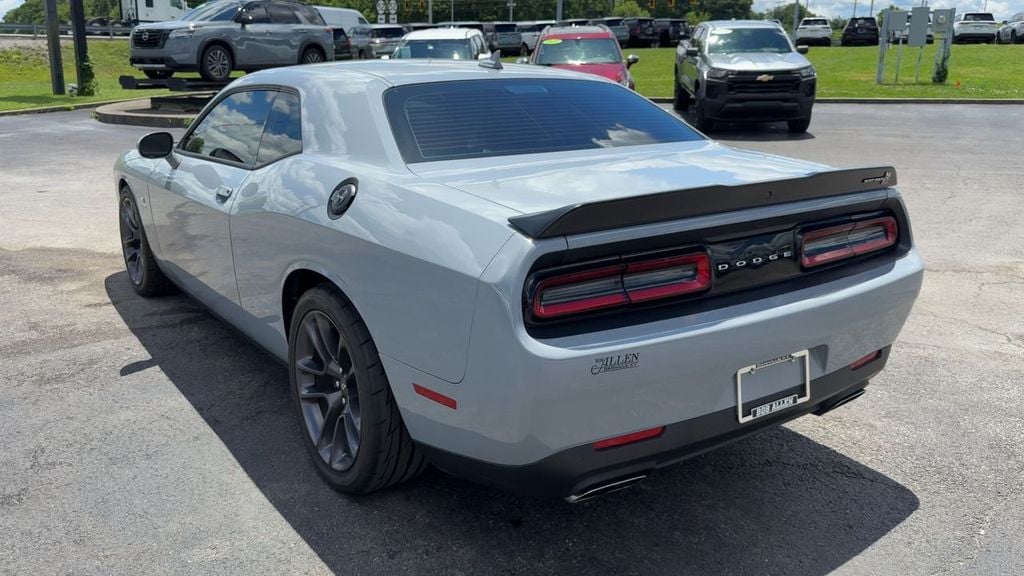 Pre-Owned 2022 Dodge Challenger R/T Scat Pack - photo - 4
