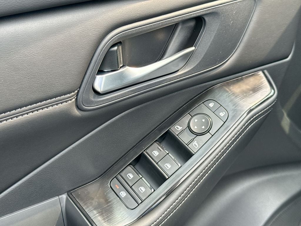 New 2026 Nissan Rogue Dark Armor - photo - 20
