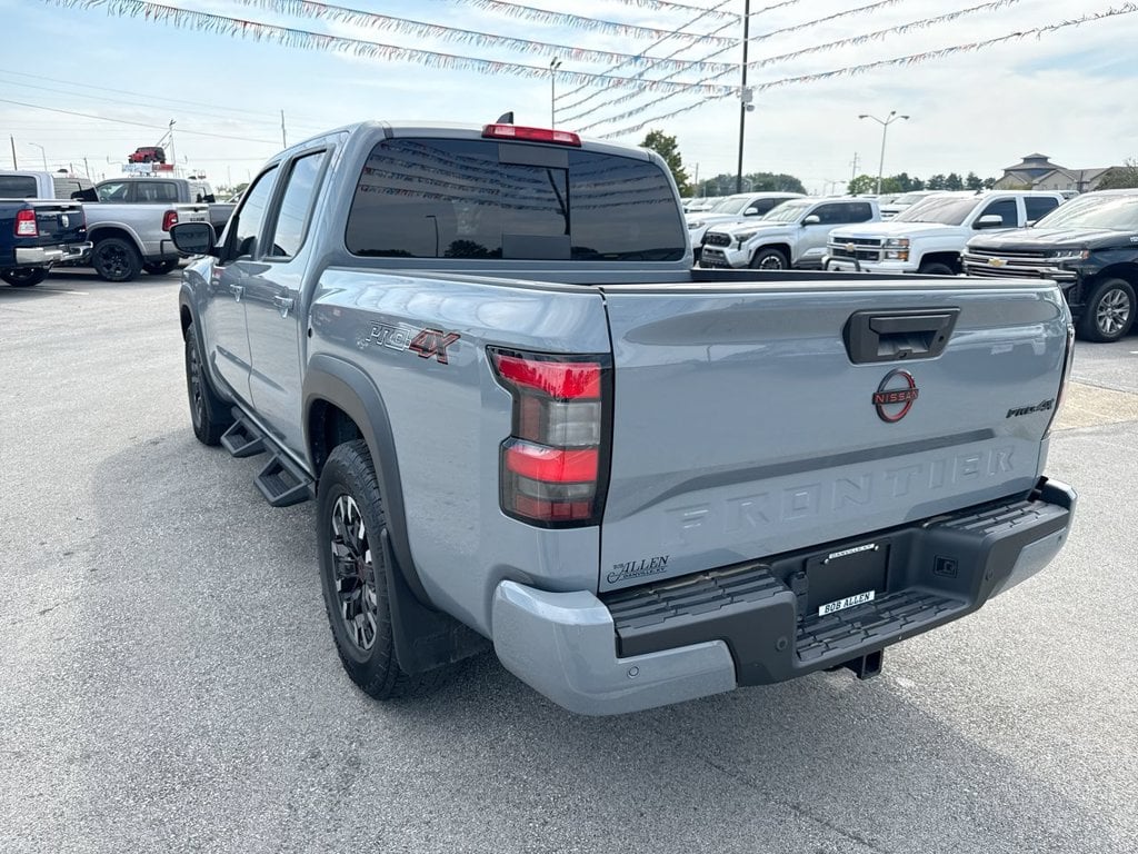Pre-Owned 2024 Nissan Frontier PRO-4X - photo - 11