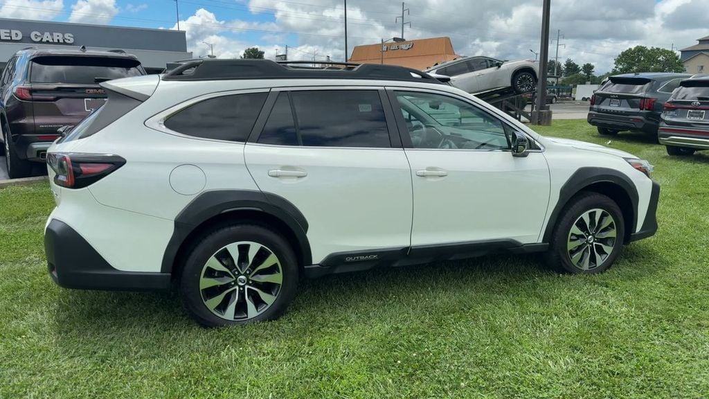 Pre-Owned 2024 Subaru Outback Limited - photo - 6