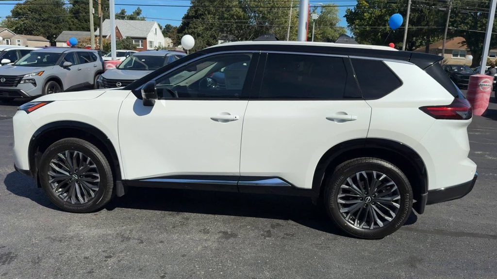 New 2026 Nissan Rogue Platinum - photo - 3