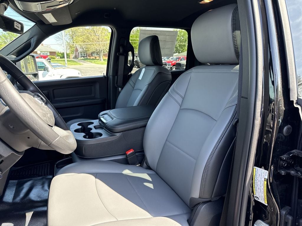 New 2026 Ram 3500 Tradesman - photo - 20