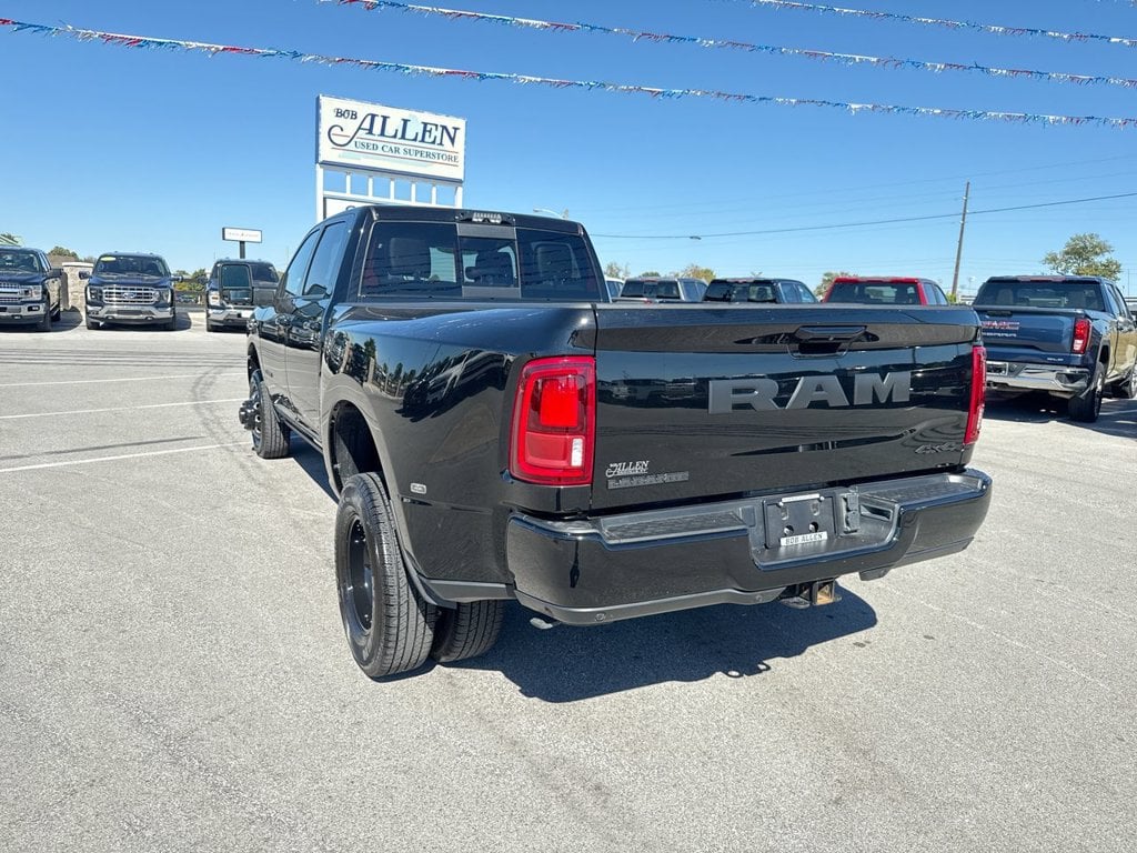 Pre-Owned 2025 Ram 3500 Laramie - photo - 11
