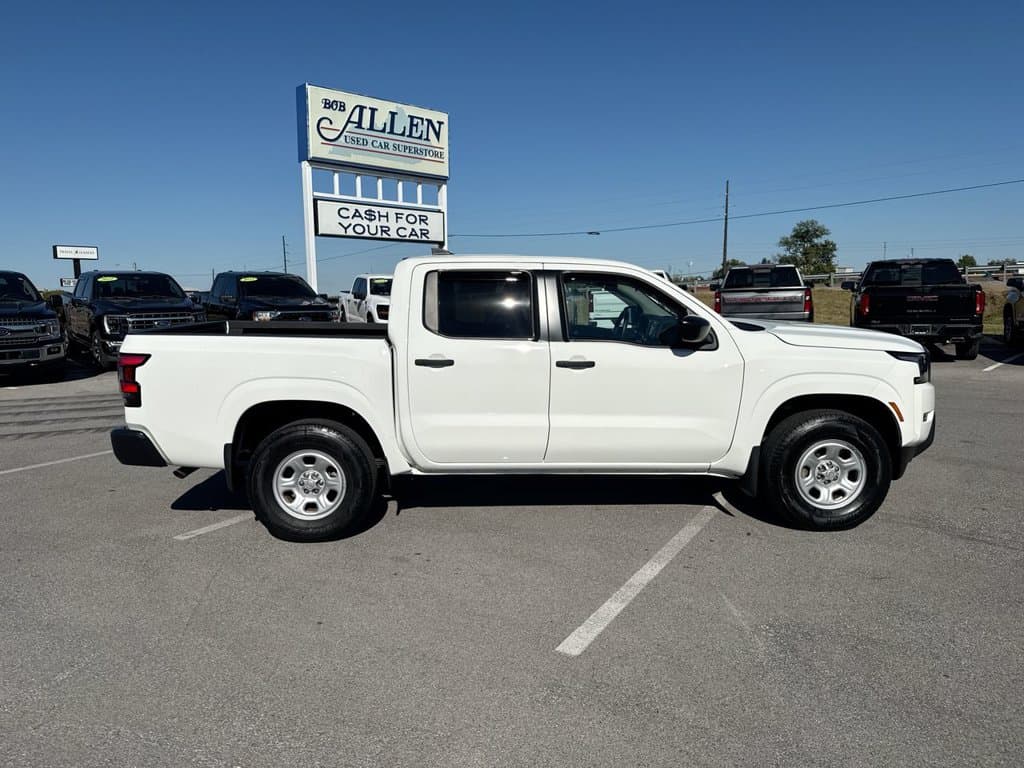 Pre-Owned 2024 Nissan Frontier S - photo - 13