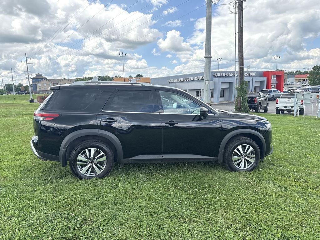 Pre-Owned 2024 Nissan Pathfinder SL - photo - 13