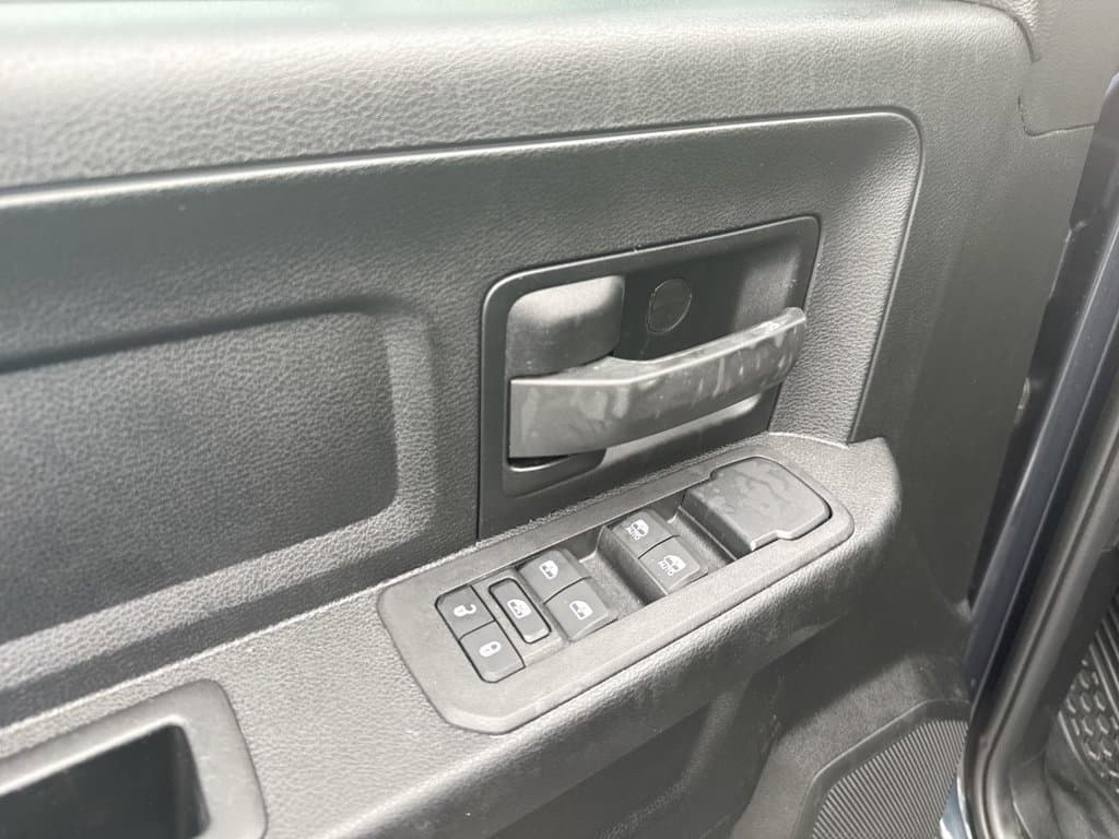 Pre-Owned 2025 Ram 2500 Tradesman - photo - 19