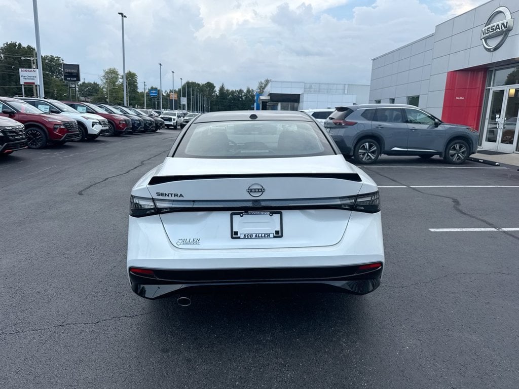 New 2027 Nissan Sentra SR - photo - 17