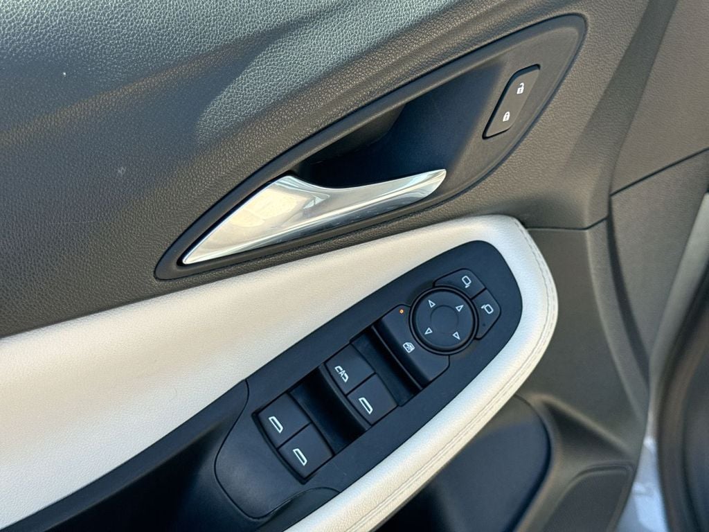 Pre-Owned 2023 Buick Encore GX Preferred - photo - 19
