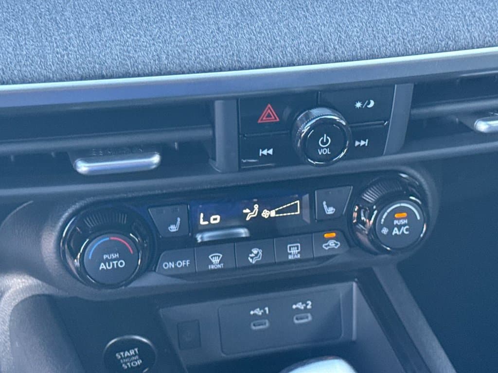 New 2027 Nissan Kicks SV - photo - 28