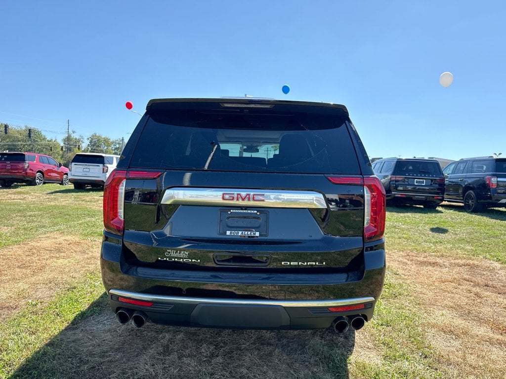 Pre-Owned 2023 GMC Yukon XL Denali - photo - 18