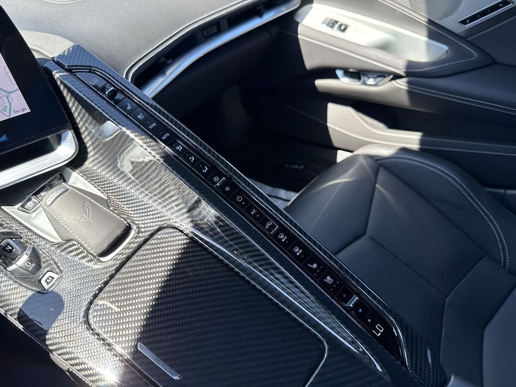 Pre-Owned 2025 Chevrolet Corvette Stingray - photo - 28