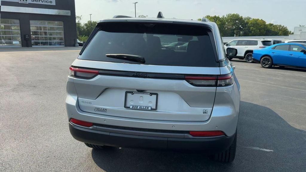 New 2026 Jeep Grand Cherokee - photo - 5